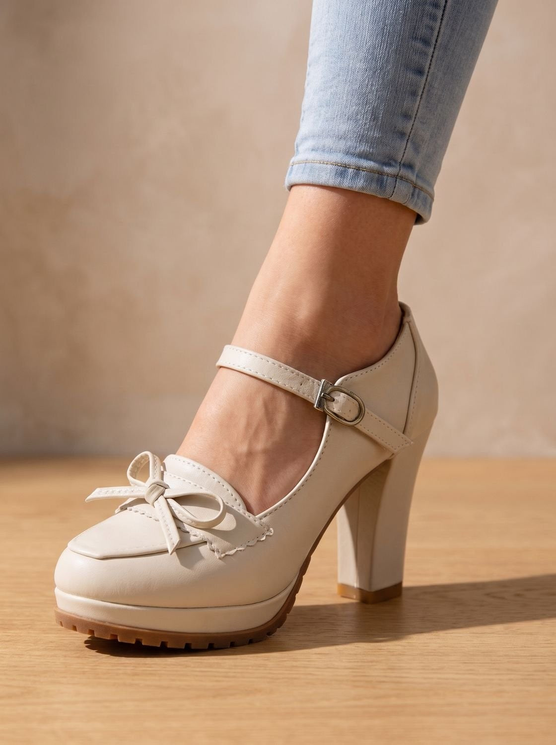 Agathe | Escarpins Mary Jane pour Femme Talon Bloc Nœud Bride Cheville - Crème