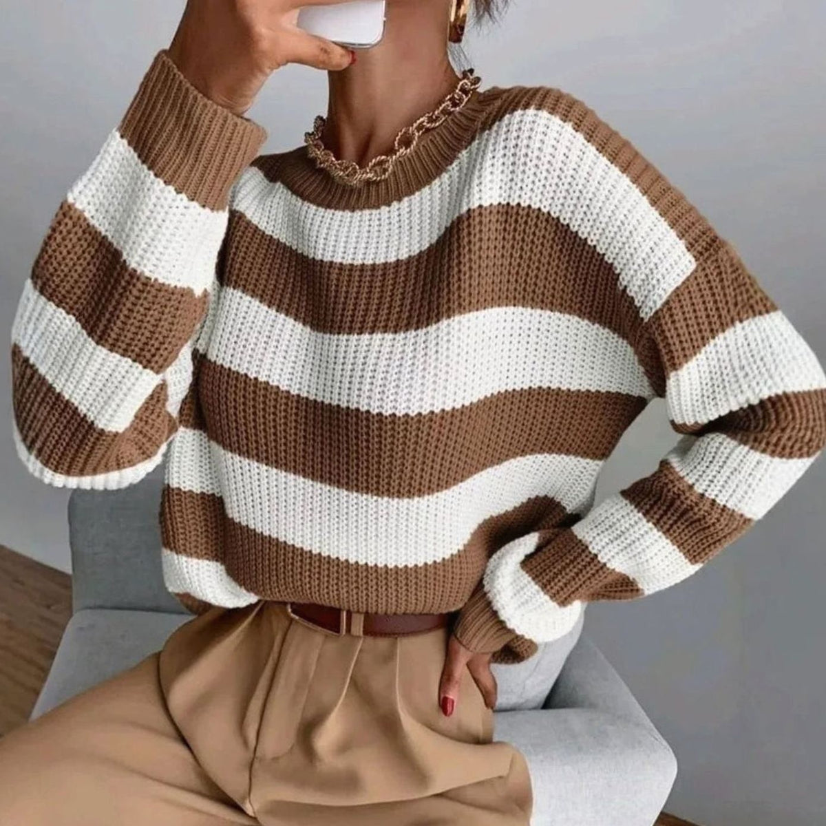 Camille | Pull pour Femme Coupe Ample Rayures Horizontales Col Rond Tricot Épais - Marron