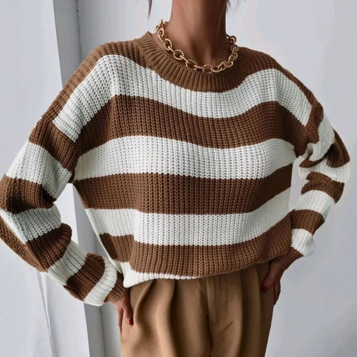 Camille | Pull pour Femme Coupe Ample Rayures Horizontales Col Rond Tricot Épais - Marron