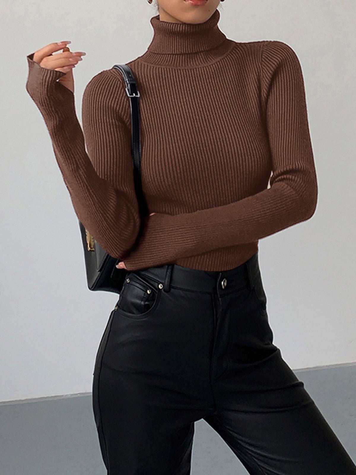 Clemence | Pull pour Femme Col Roulé Côtelé Tricot Léger - Noir