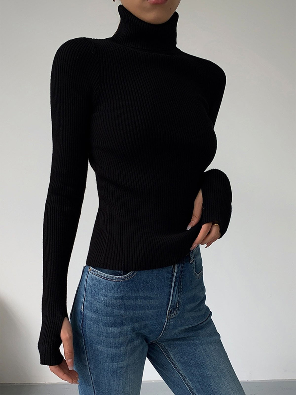 Clemence | Pull pour Femme Col Roulé Côtelé Tricot Léger - Noir
