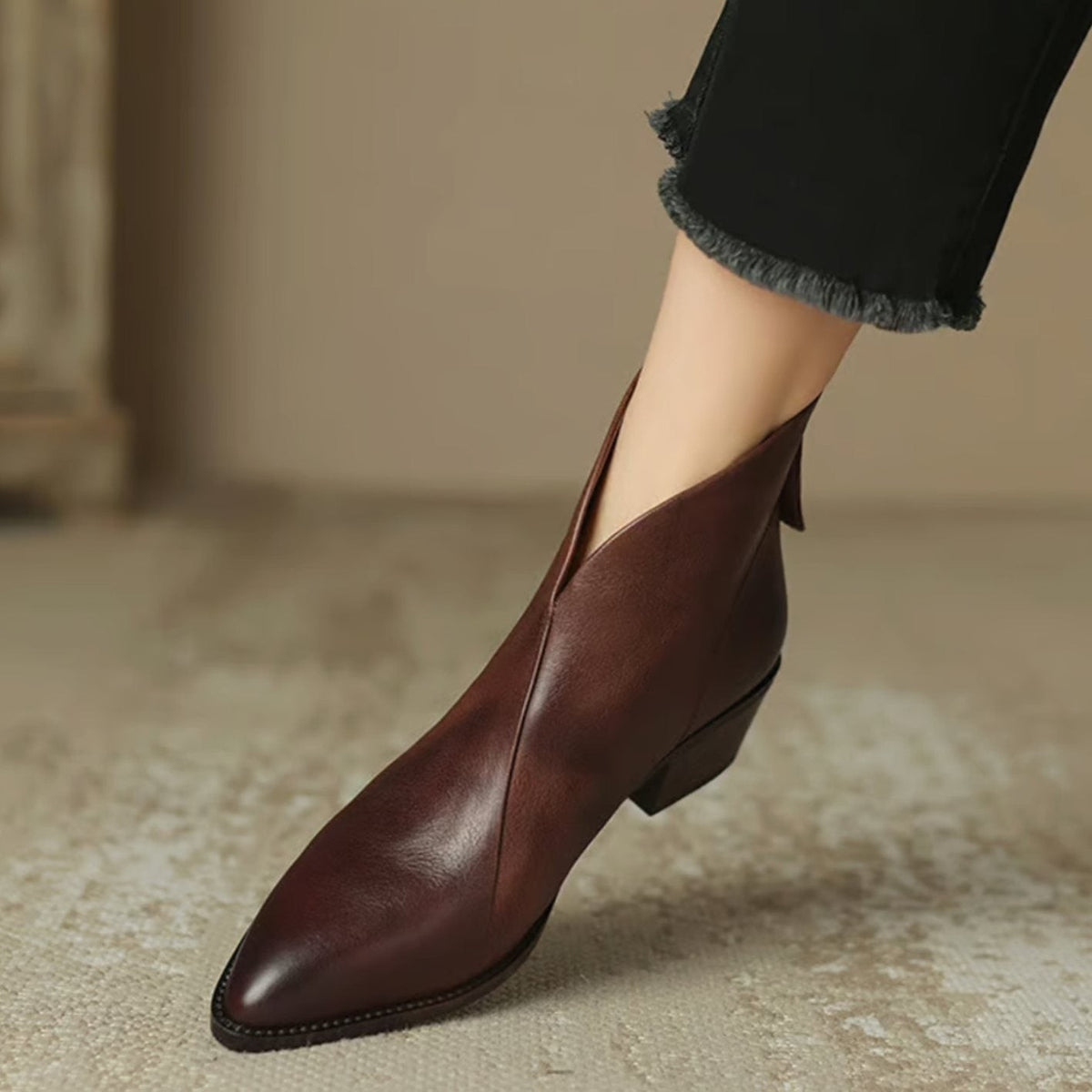 Elise | Bottines Femme Bout Pointu Talon Bloc Bas Fermeture Éclair - Noir