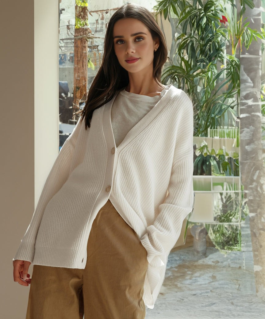 Emma | Cardigan pour Femme Oversize Coupe Ample Boutonnage Tricoté - Beige