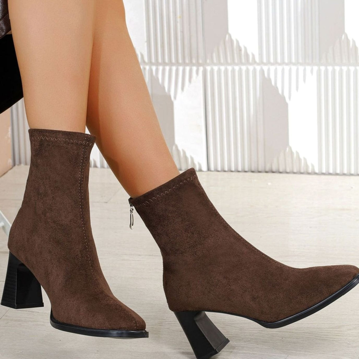 Jade | Bottines Femme Daim Talon Bloc Fermeture Éclair - Café