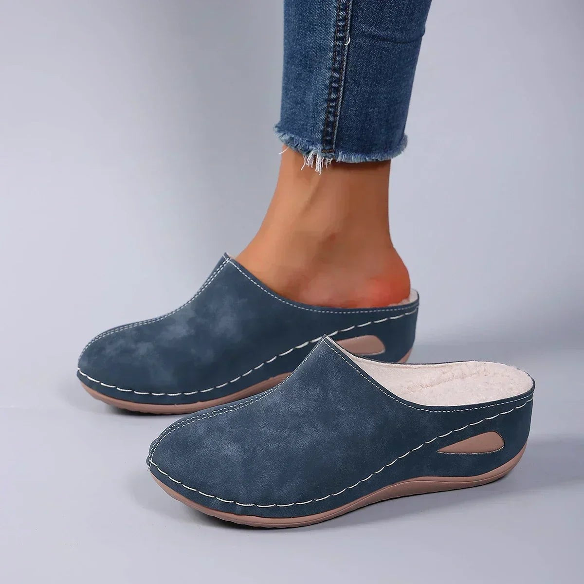Lea | Dames Pantoufles Orthopédiques Enfilage Facile Semelle Plate Confortables - Bleu