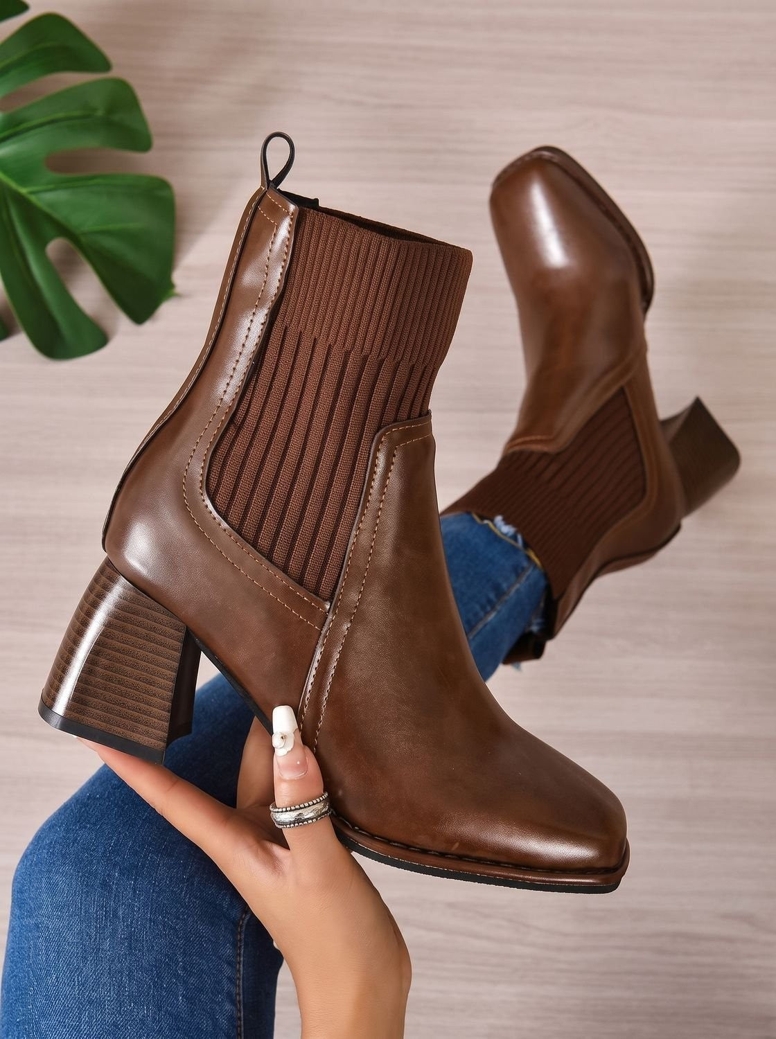 Lina | Bottines Femme Talon Bloc Tige Tricotée Enfiler - Marron
