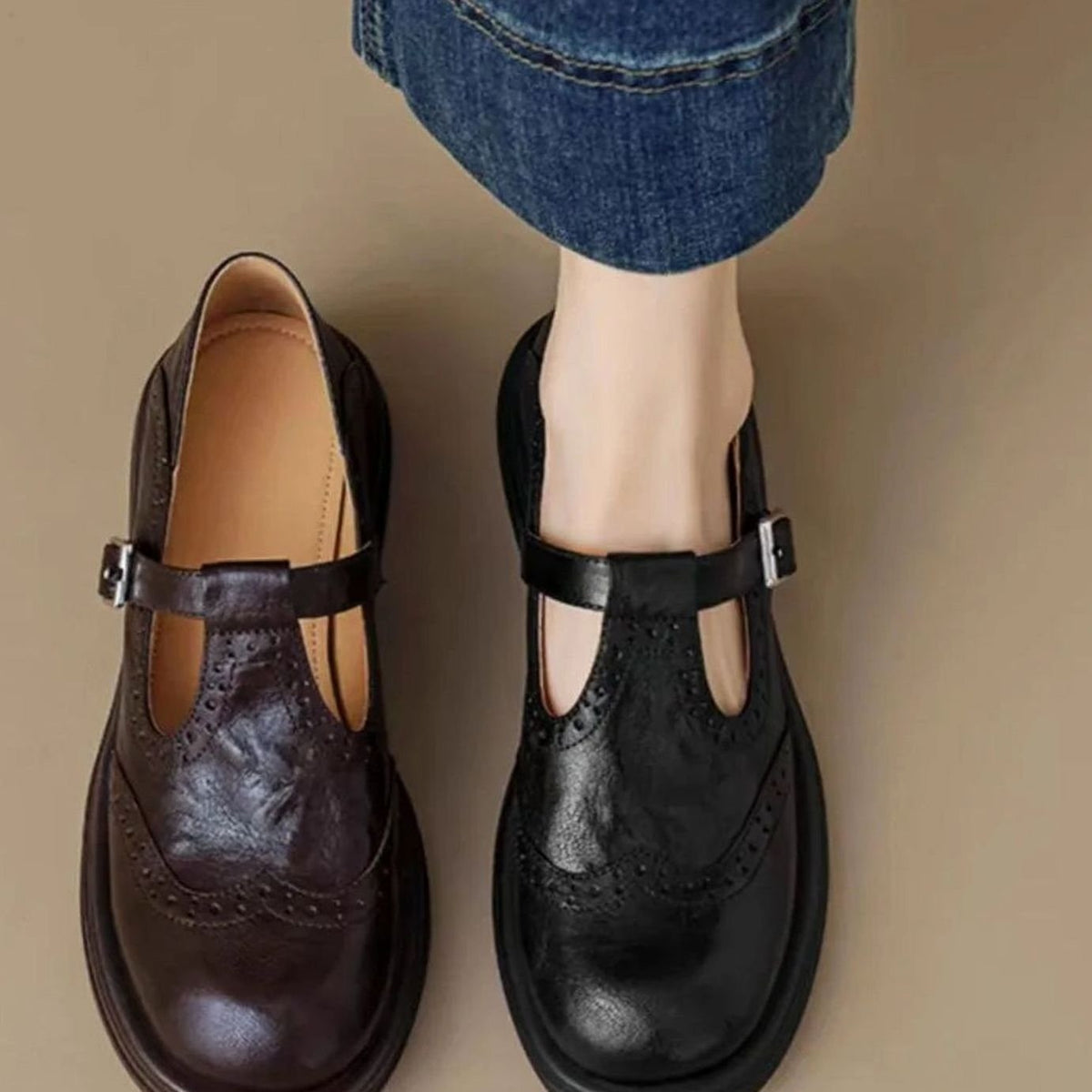 Louise | Chaussures Mary Jane pour Femme Bride T Perforations Brogue Plate - Noir