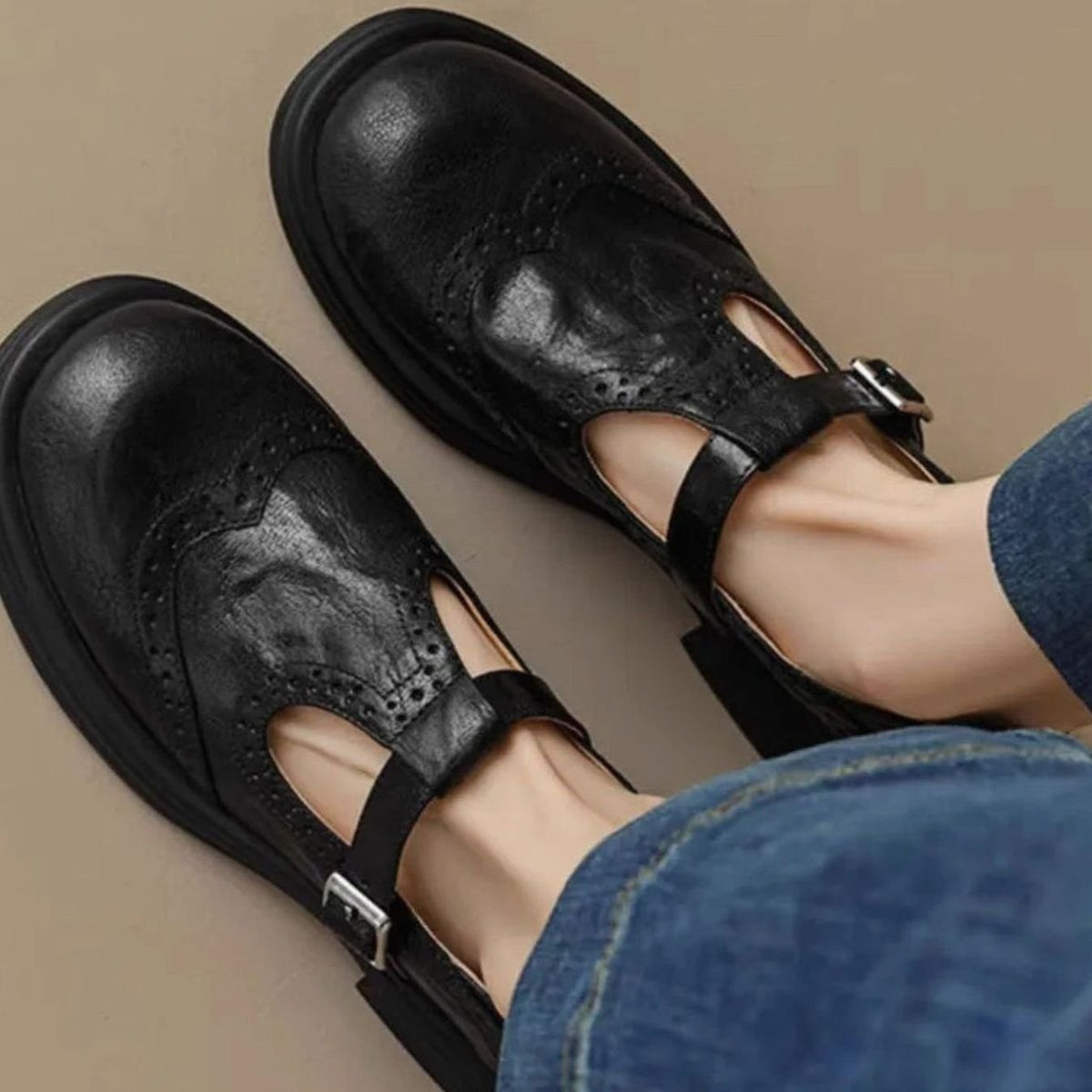 Louise | Chaussures Mary Jane pour Femme Bride T Perforations Brogue Plate - Noir