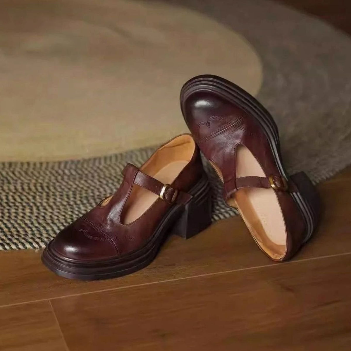 Louise | Escarpins pour Femme Bride T Talon Bloc Bout Rond - Marron