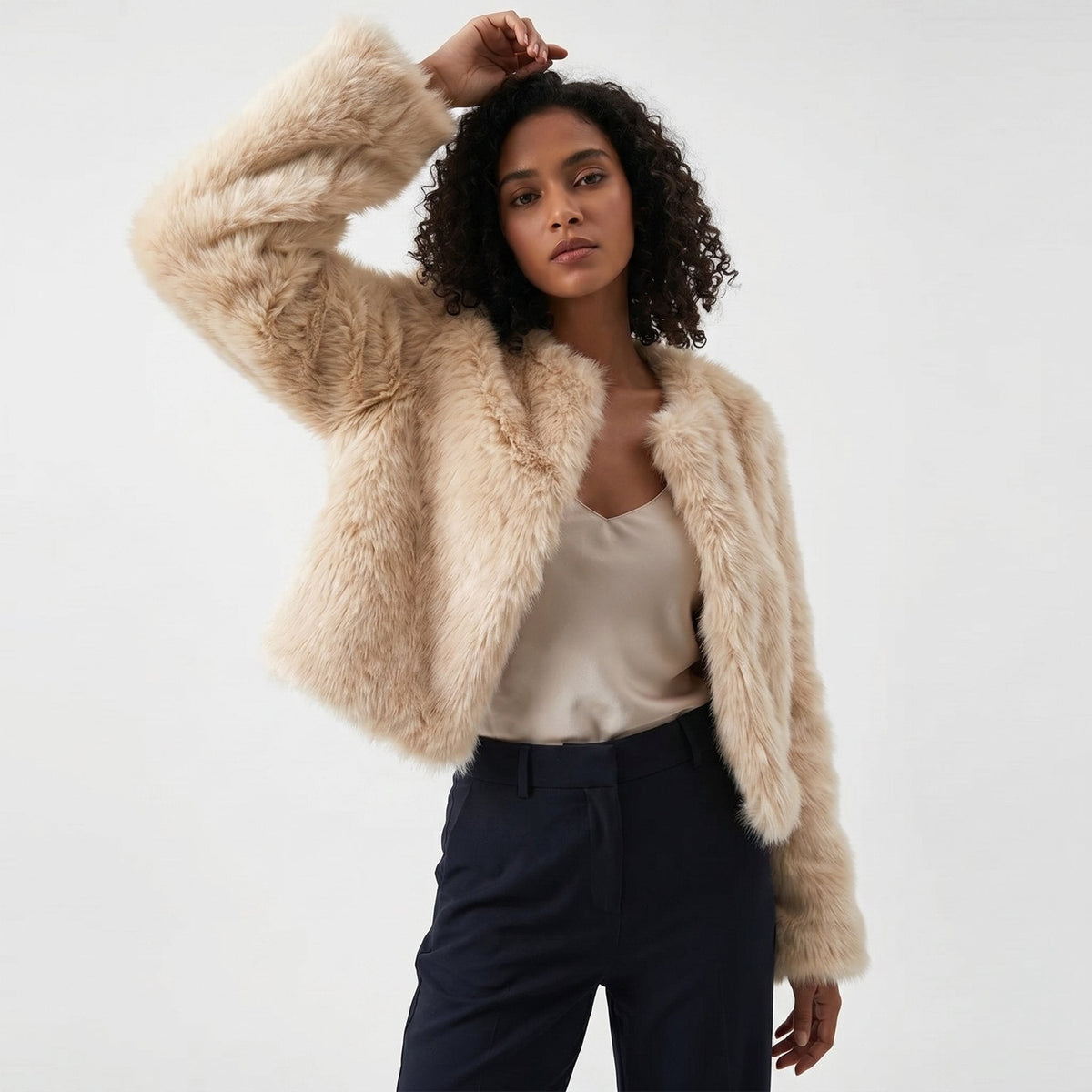 Louise | Gilet Court pour Femme Imitation Fourrure Douce Coupe Ample - Abricot