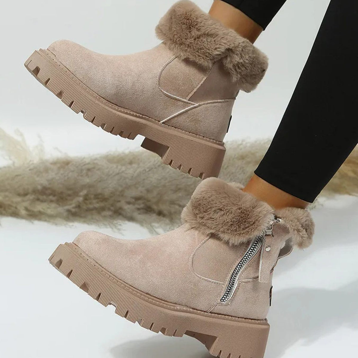 Manon | Bottes d'Hiver pour Femme Col Fourrure Semelle Crantée Fermeture Éclair - Kaki