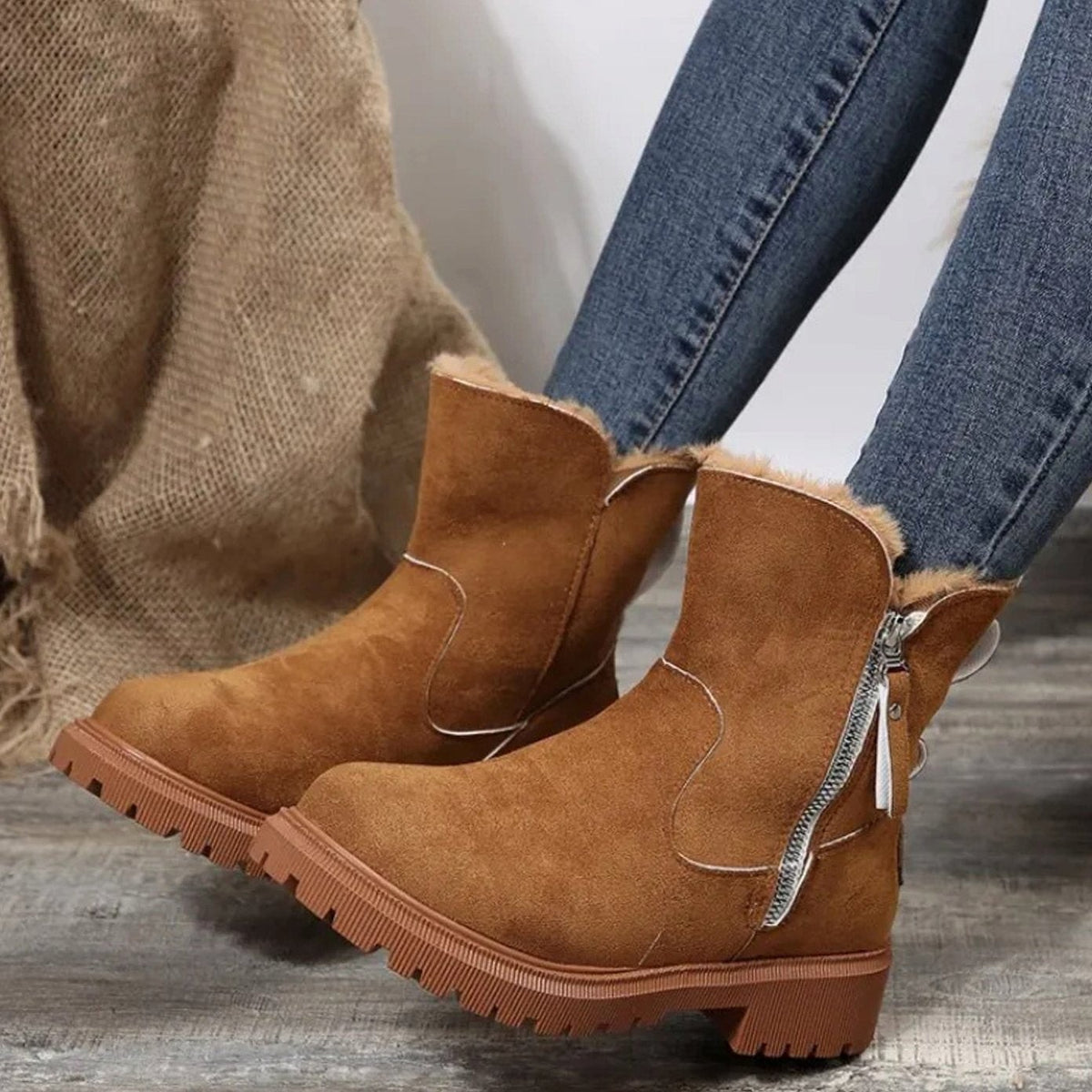 Manon | Bottes d'Hiver pour Femme Col Fourrure Semelle Crantée Fermeture Éclair - Marron