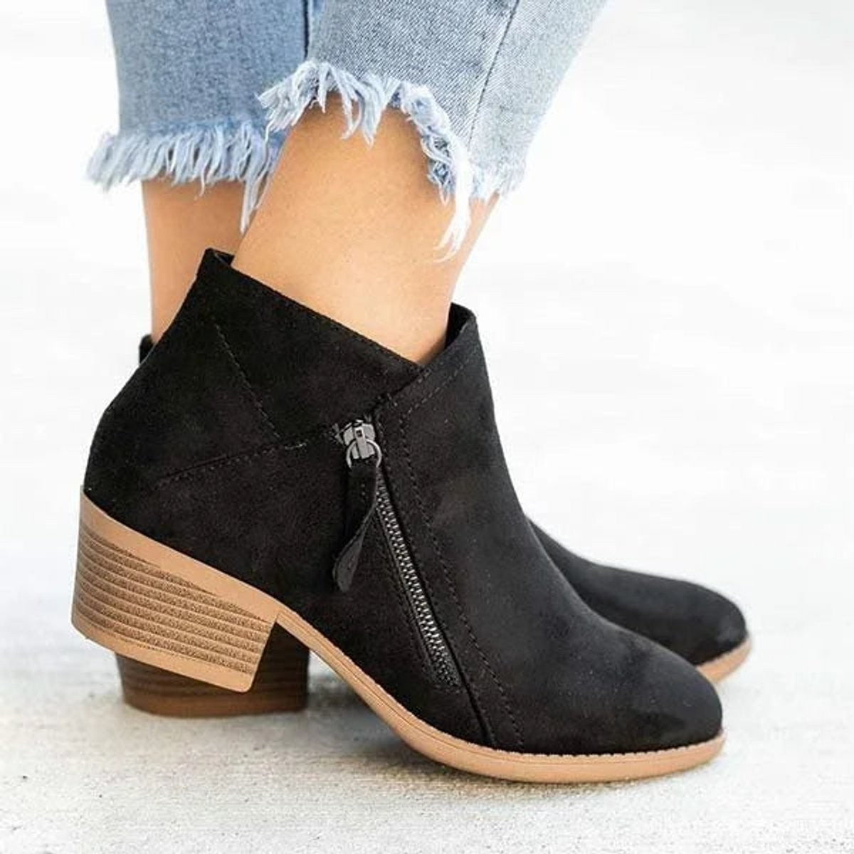 Manon | Dames Bottines Talon Bas Fermeture Éclair Suédine - Noir