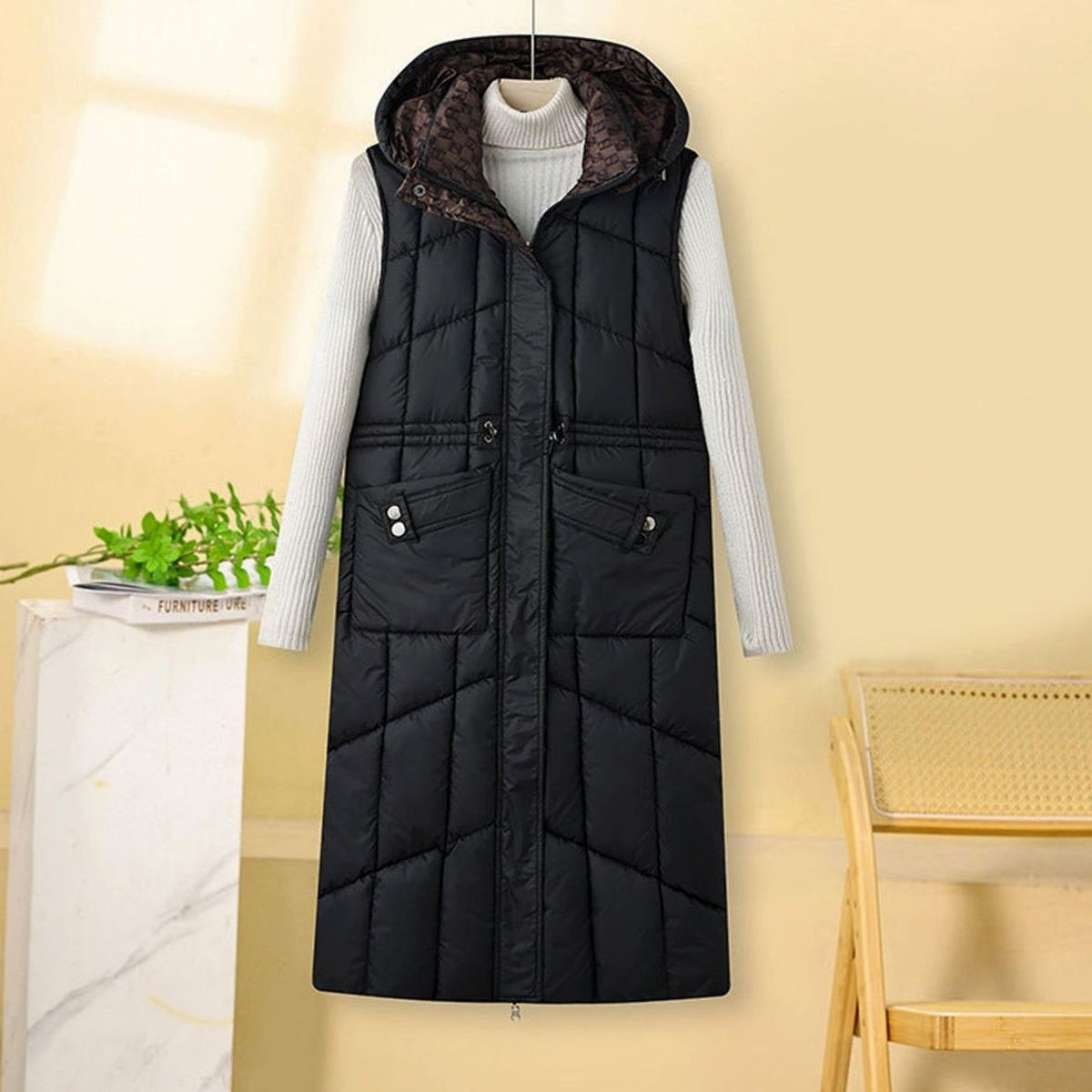 Manon | Gilet Long Matelassé à Capuche pour Femme Coupe Ample - Noir