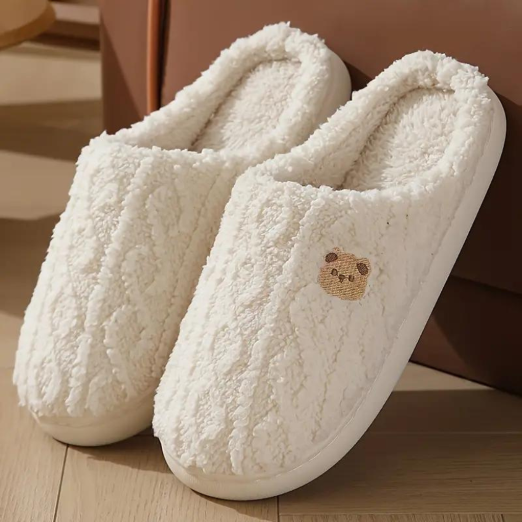 Margaux | Pantoufles pour Femme Peluche Forme Arrondie Détail Ornemental - Blanc