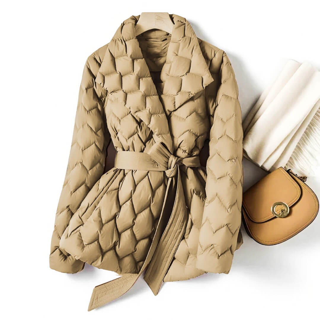 Sarah | Doudoune pour Femme Ceinturée Piqûres Horizontales Coupe Ajustée - Beige