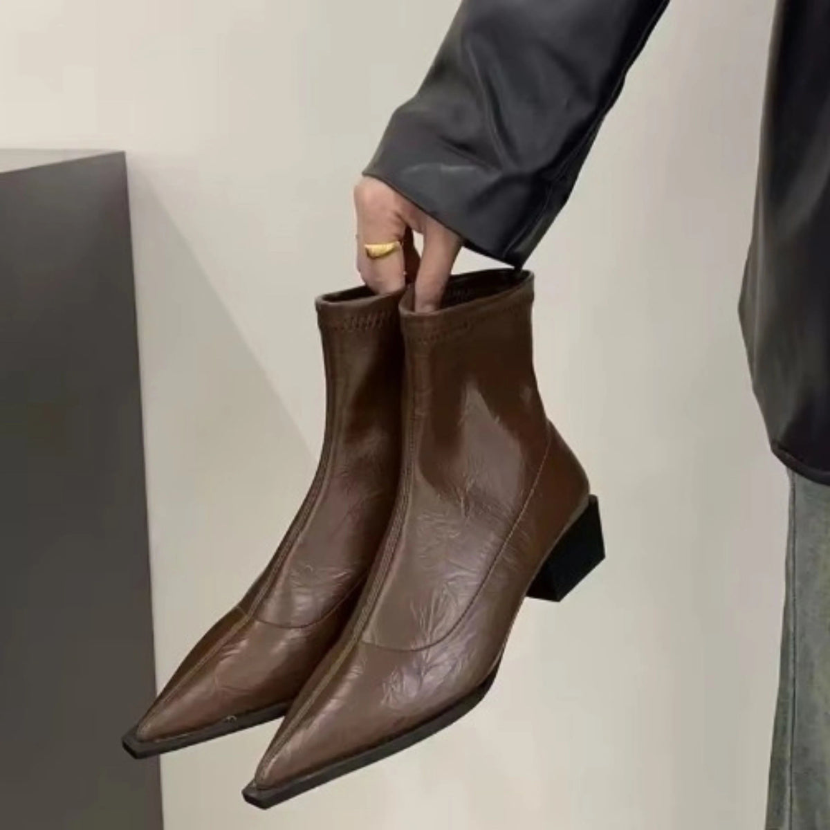 Zoe | Bottines pour Femme à Bout Pointu Talon Stable - Marron